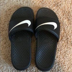 nike slides size 6
